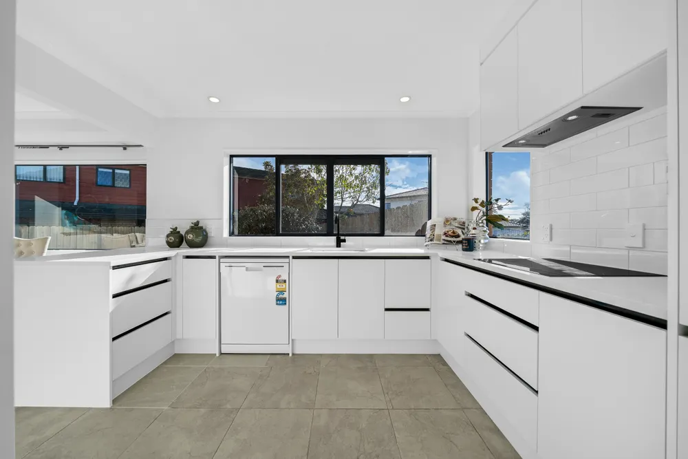 Photos of 2/12 Solana Court