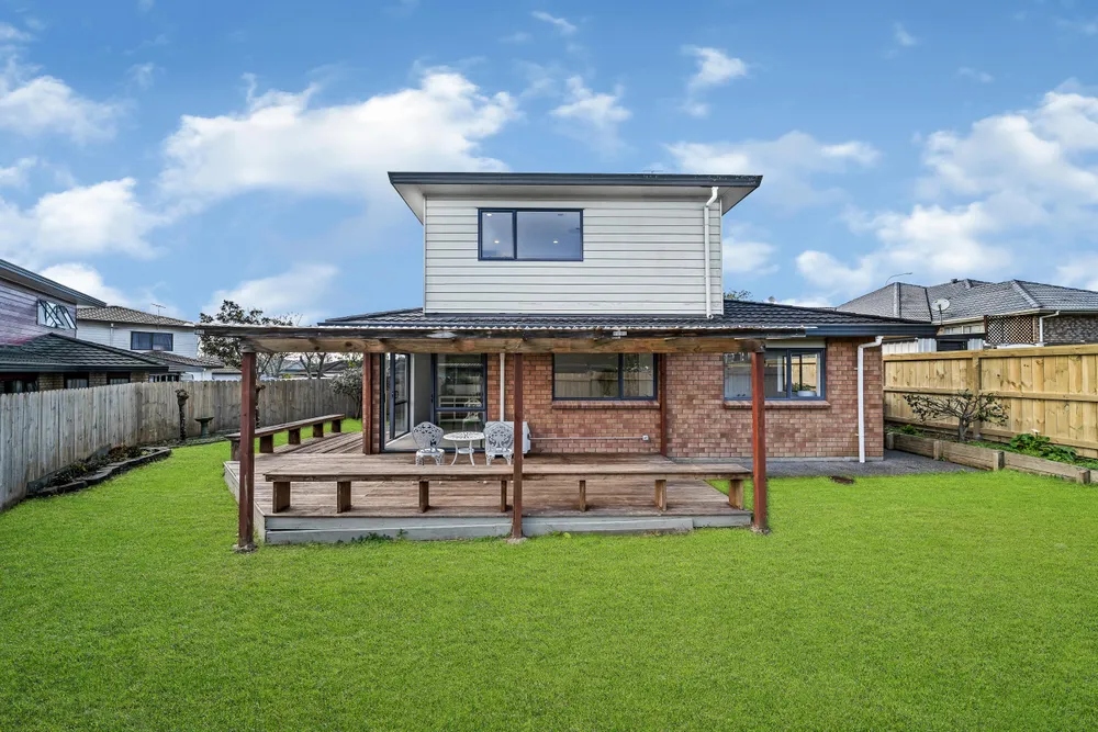 Photos of 2/12 Solana Court