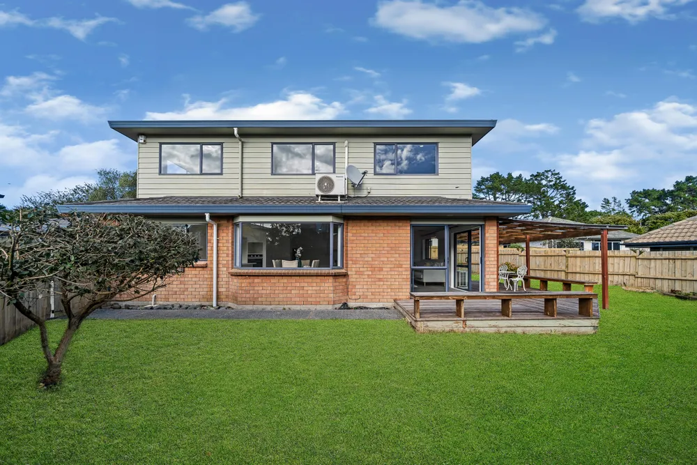 Photos of 2/12 Solana Court