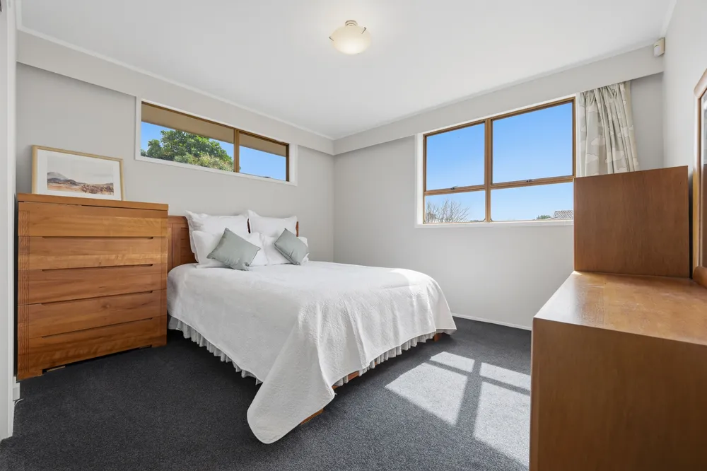 Photos of 9 Claresholm Place