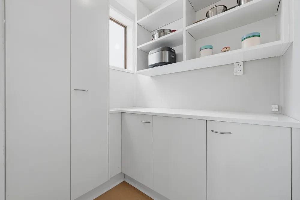 Photos of 9 Claresholm Place