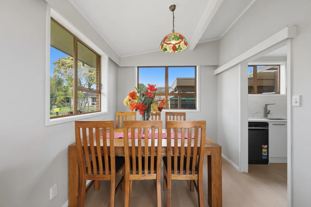 Photos of 9 Claresholm Place