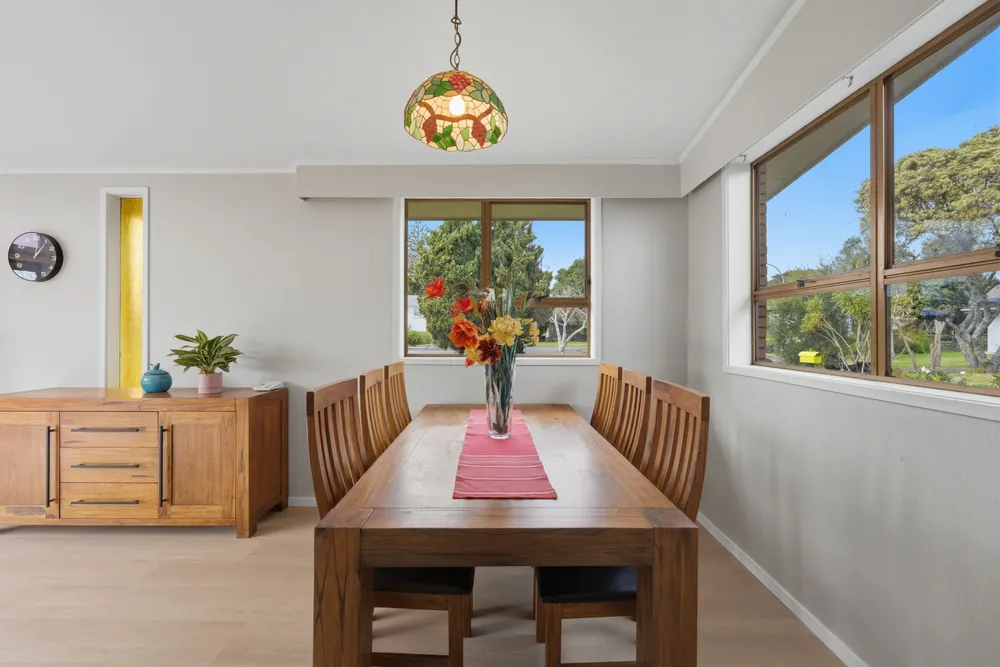 Photos of 9 Claresholm Place