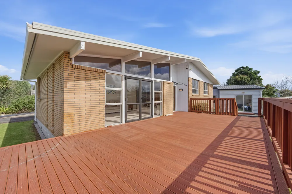 Photos of 9 Claresholm Place