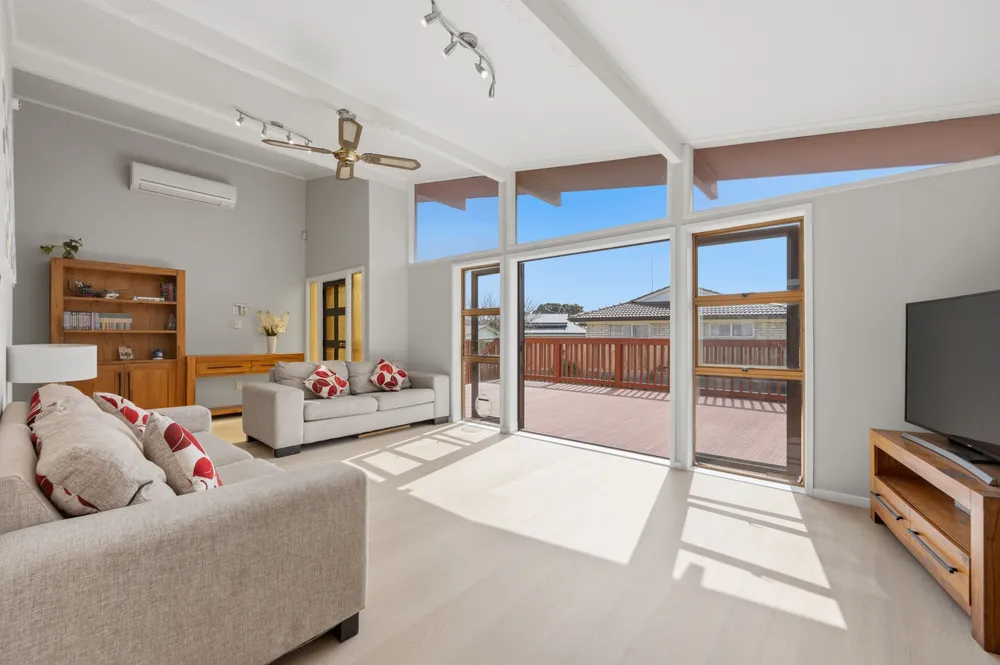 Photos of 9 Claresholm Place