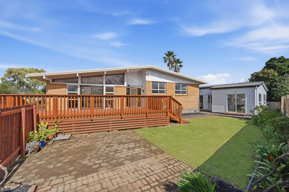 Photos of 9 Claresholm Place