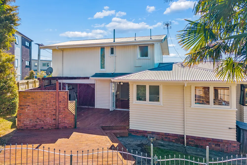 Photos of 1 Crystal Avenue