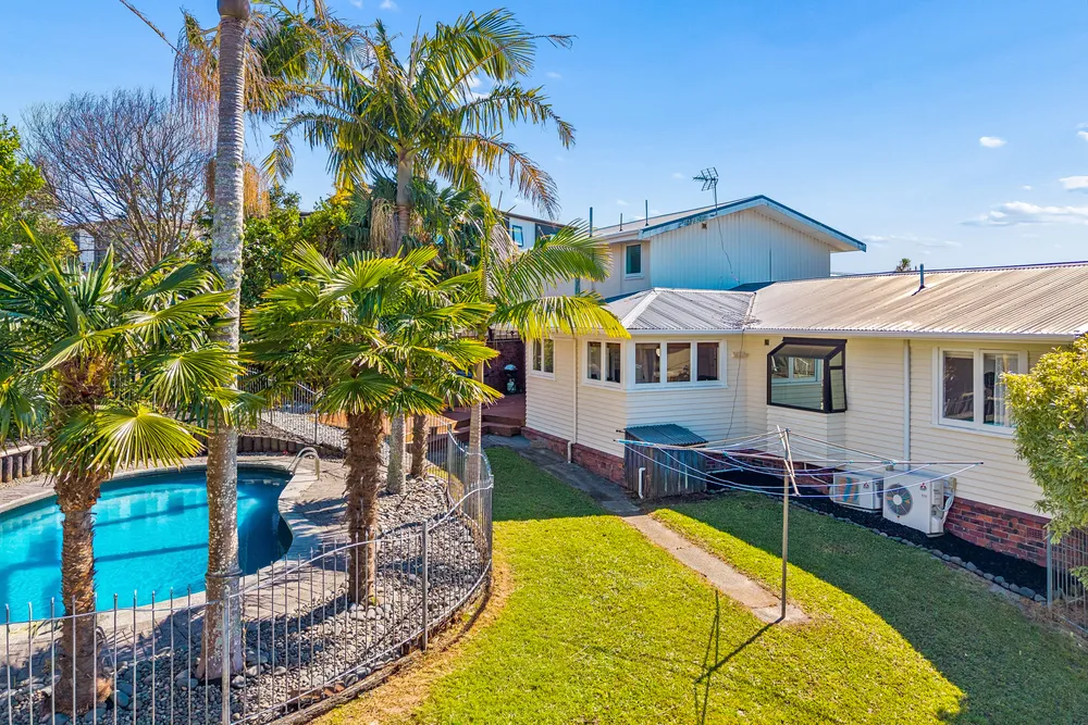 Photos of 1 Crystal Avenue