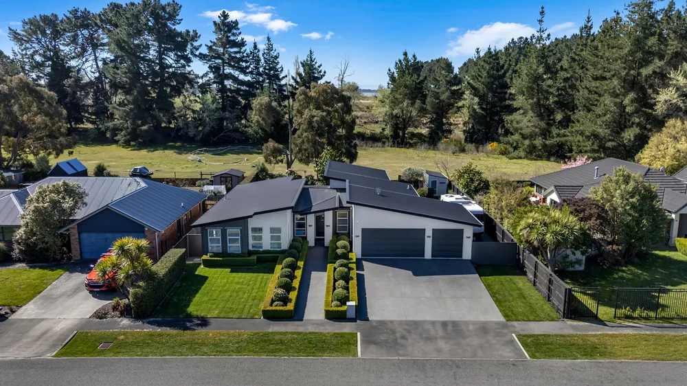 Photos of 29 Hemingway Place
