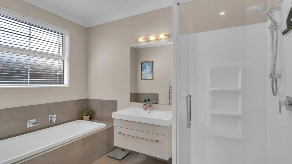 Photos of 29 Hemingway Place