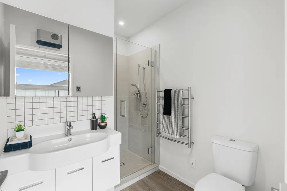 Photos of 70 Kittyhawk Avenue