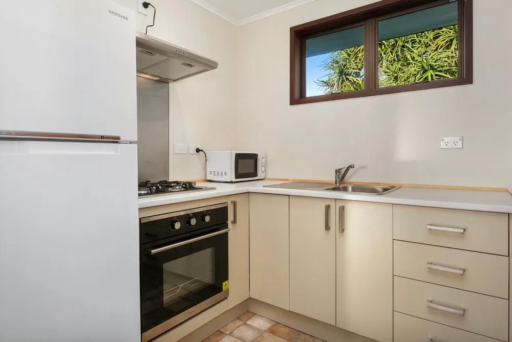 Photos of 20 Lysnar Street