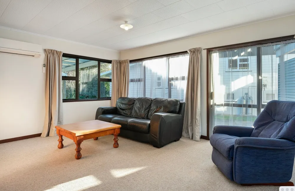 Photos of 20 Lysnar Street