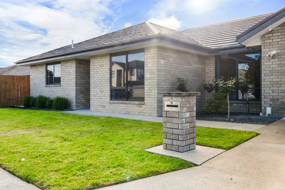 Photos of 9 Dalray Avenue