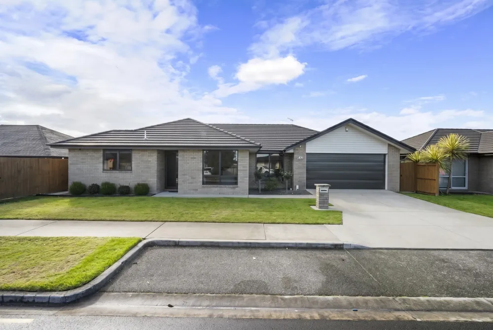 Photos of 9 Dalray Avenue