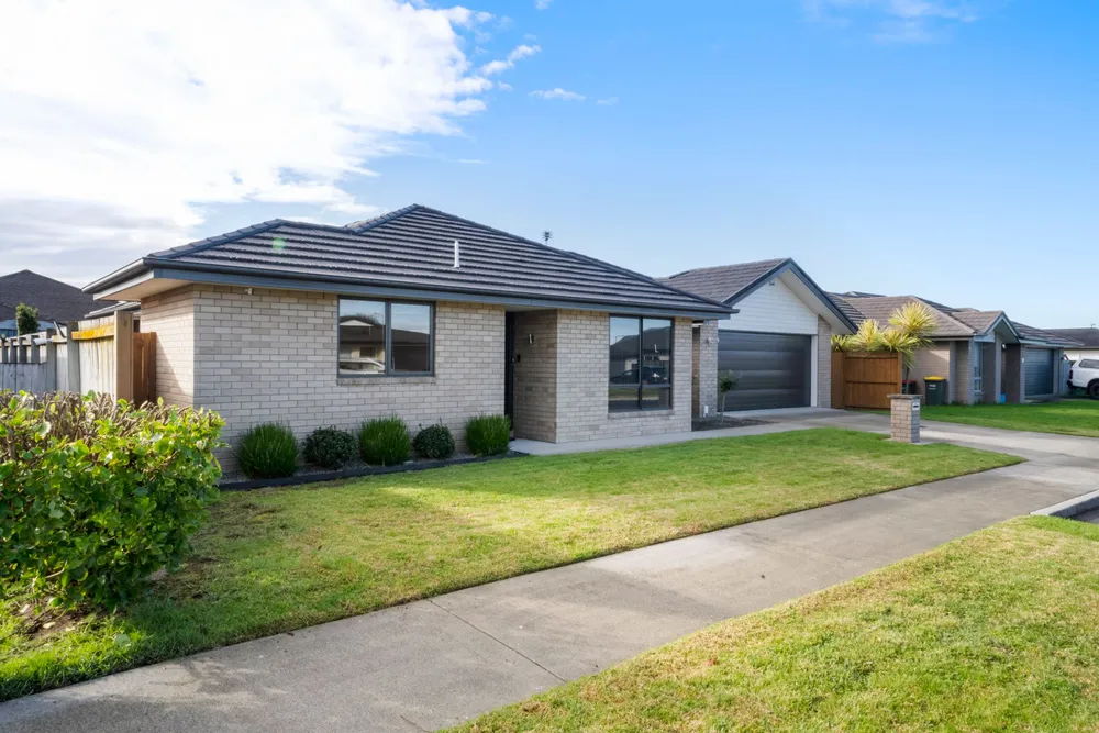Photos of 9 Dalray Avenue