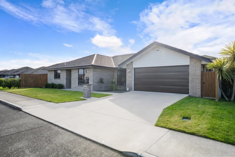 Photos of 9 Dalray Avenue