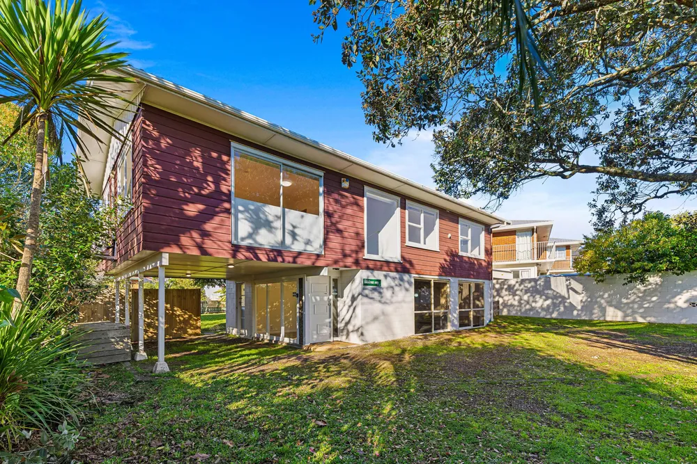 Photos of 4257 Great North Road