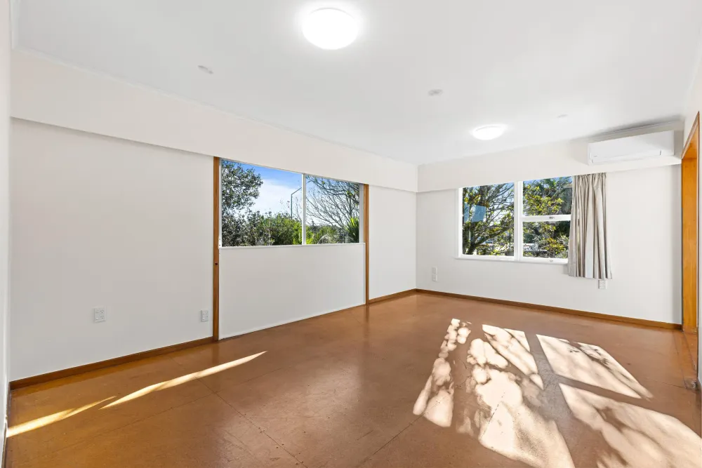 Photos of 4257 Great North Road