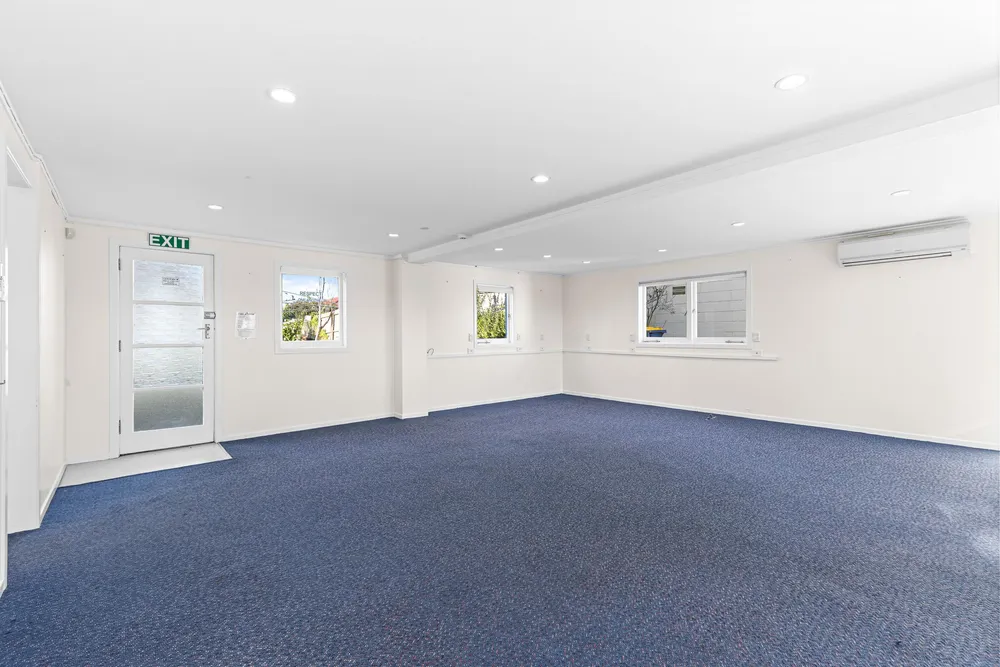 Photos of 4257 Great North Road