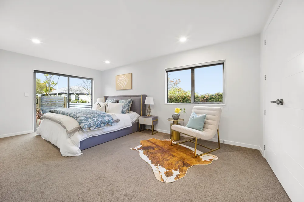 Photos of 6 Winhall Rise