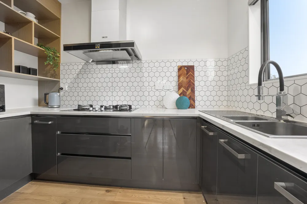 Photos of 6 Winhall Rise