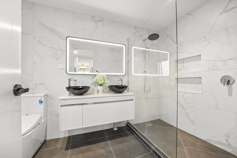 Photos of 6 Winhall Rise