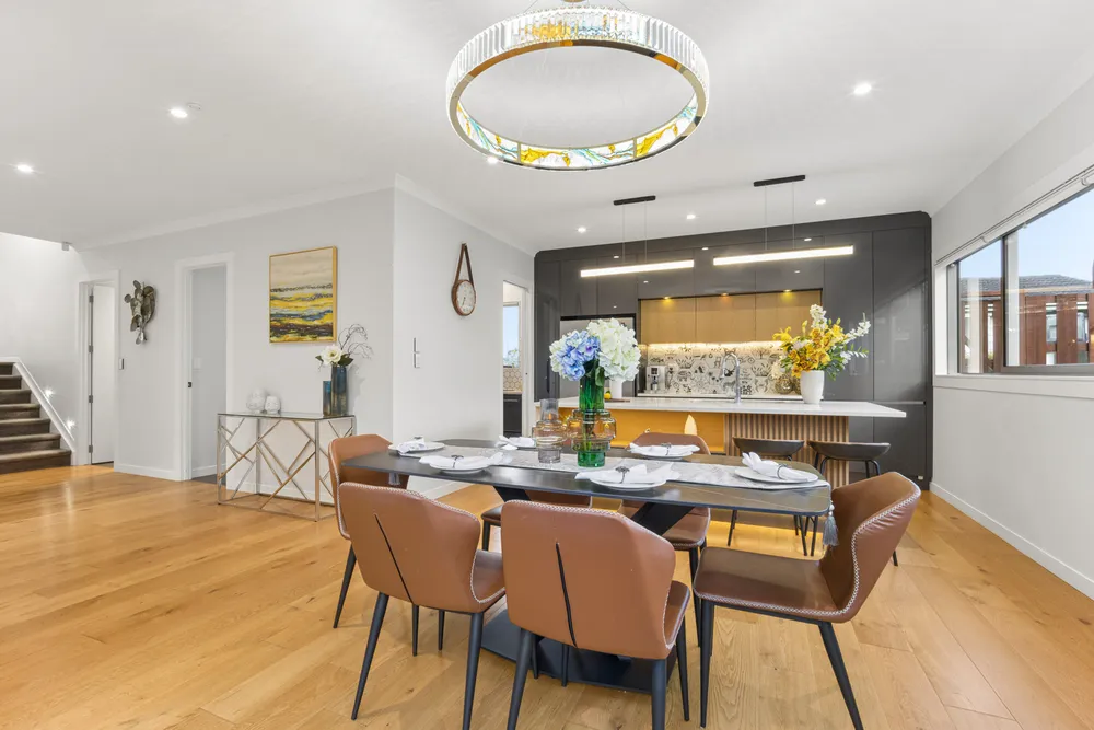 Photos of 6 Winhall Rise