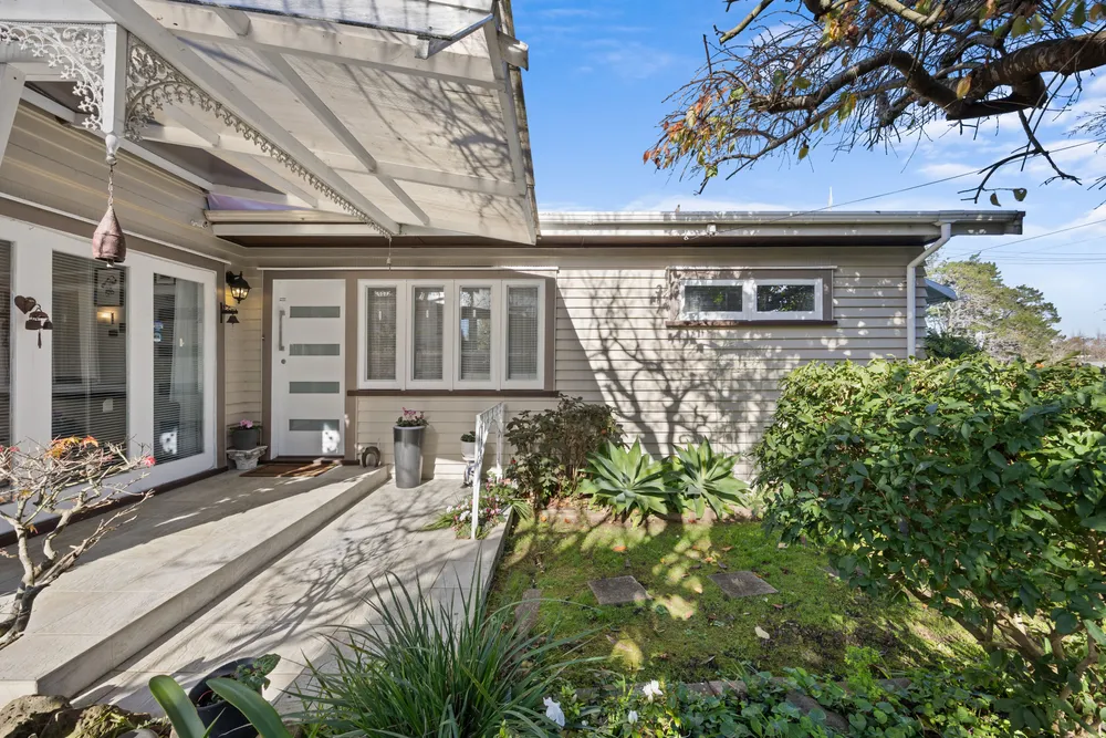 Photos of 30 Meadow Street