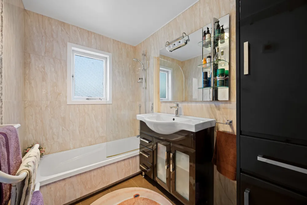 Photos of 30 Meadow Street