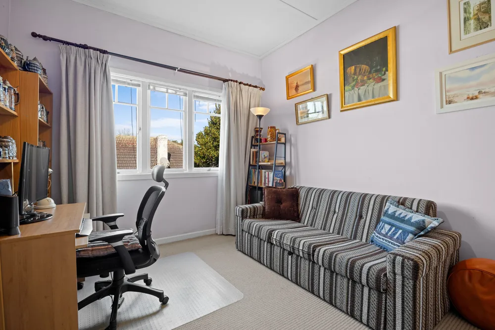 Photos of 30 Meadow Street