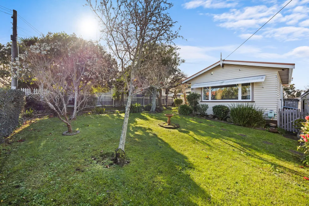 Photos of 30 Meadow Street