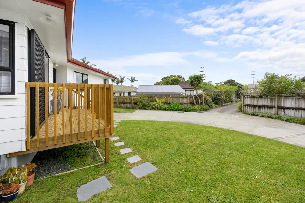 Photos of 54 Meadowood Drive