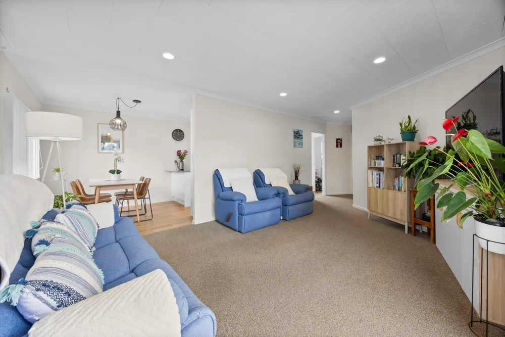 Photos of 54 Meadowood Drive