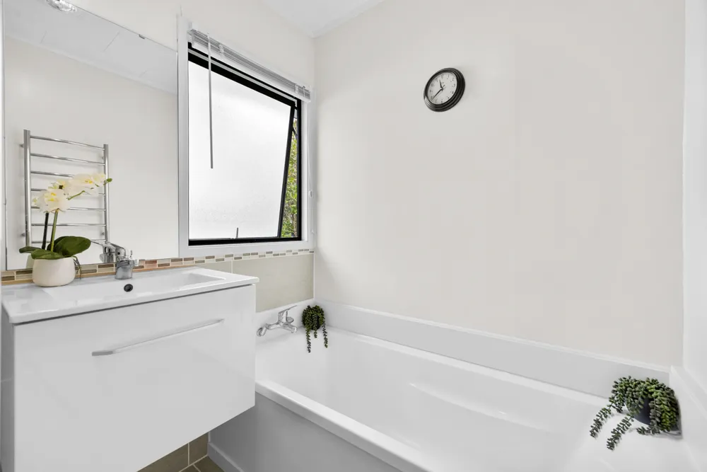 Photos of 54 Meadowood Drive