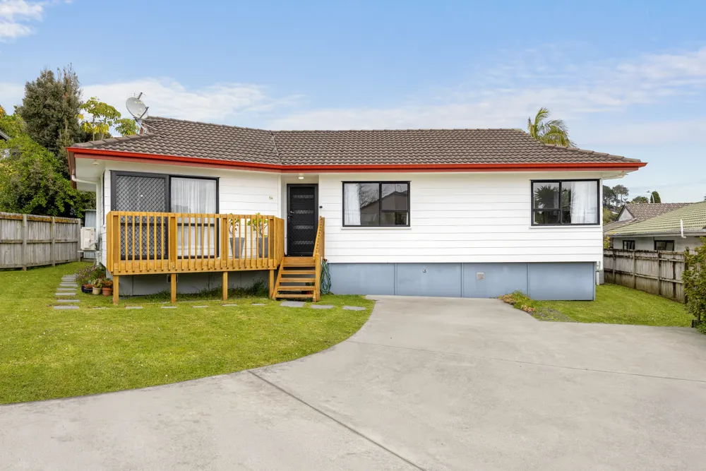 Photo of 54 Meadowood Drive, Unsworth Heights