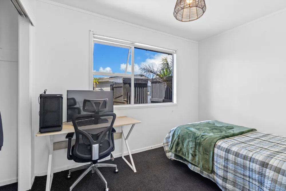 Photos of 54 Denby Crescent
