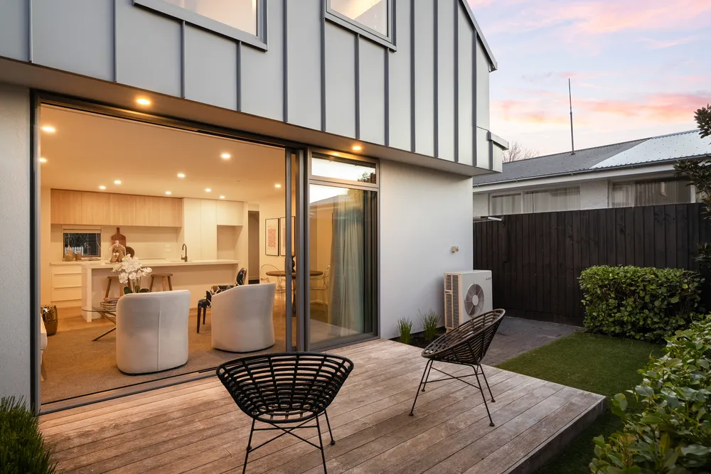 Photos of 31 Oxley Avenue