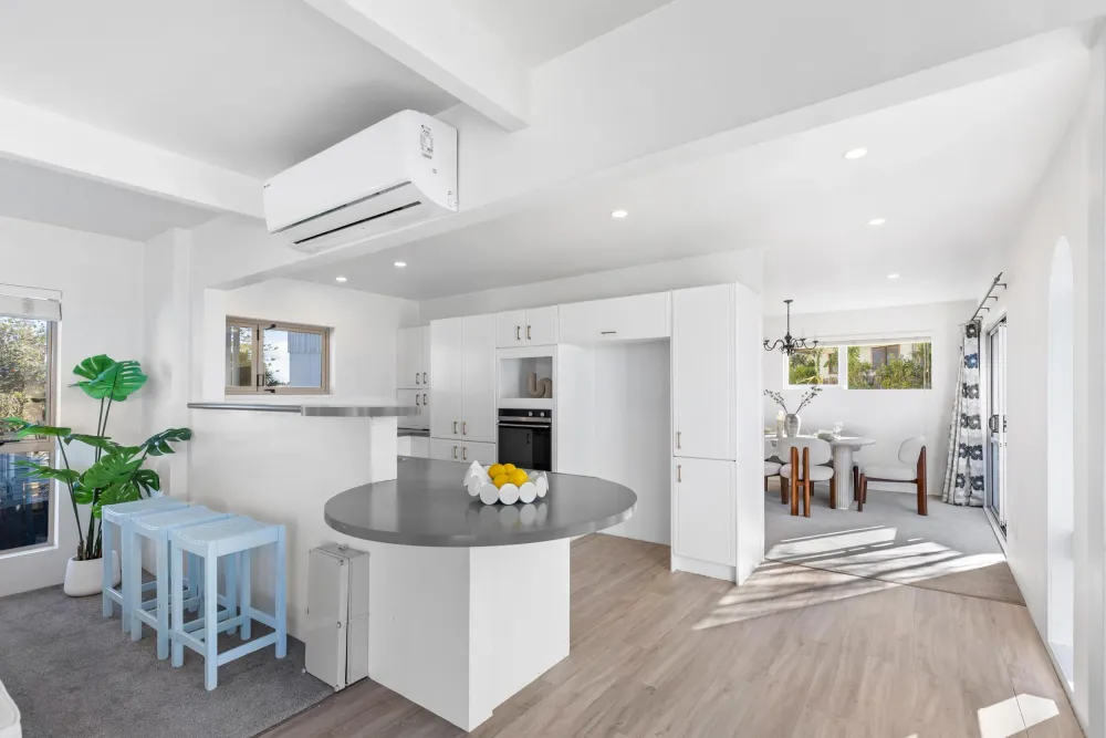 Photos of 825 Beach Road