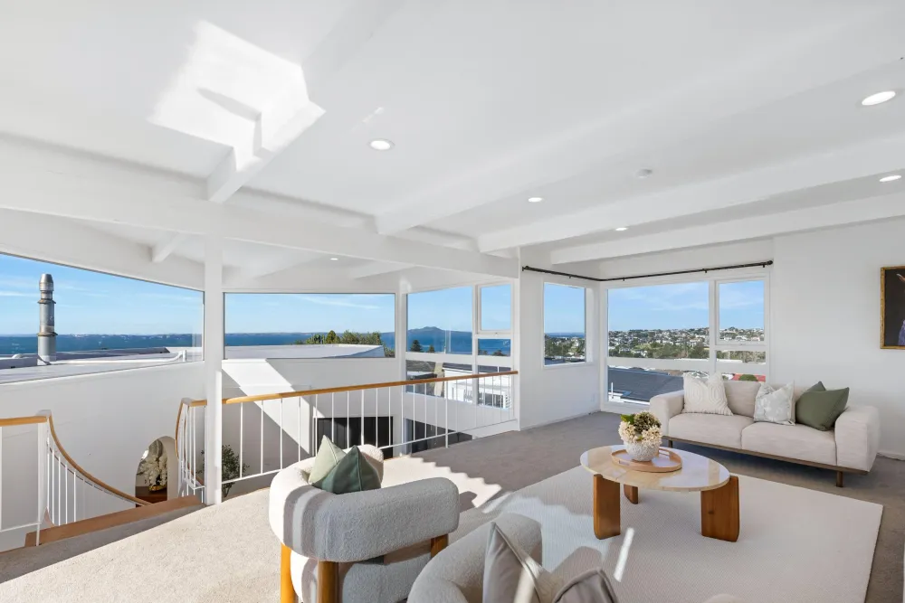 Photos of 825 Beach Road