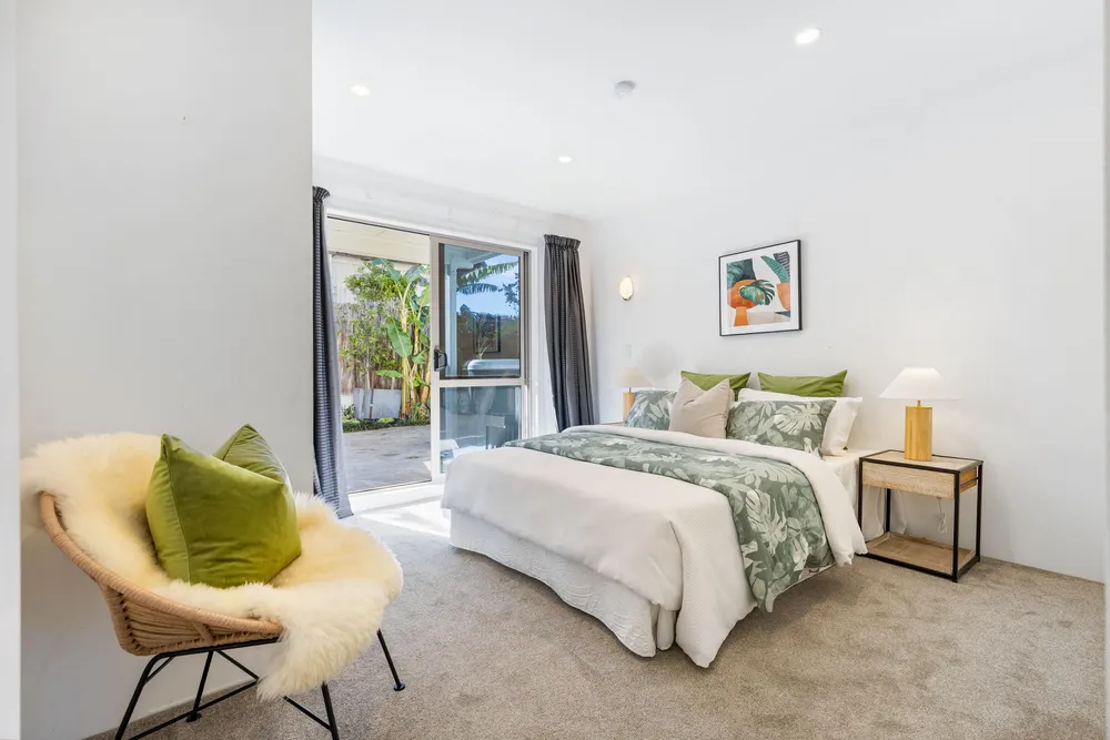 Photos of 825 Beach Road