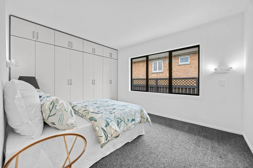 Photos of 100 Ruawai Road