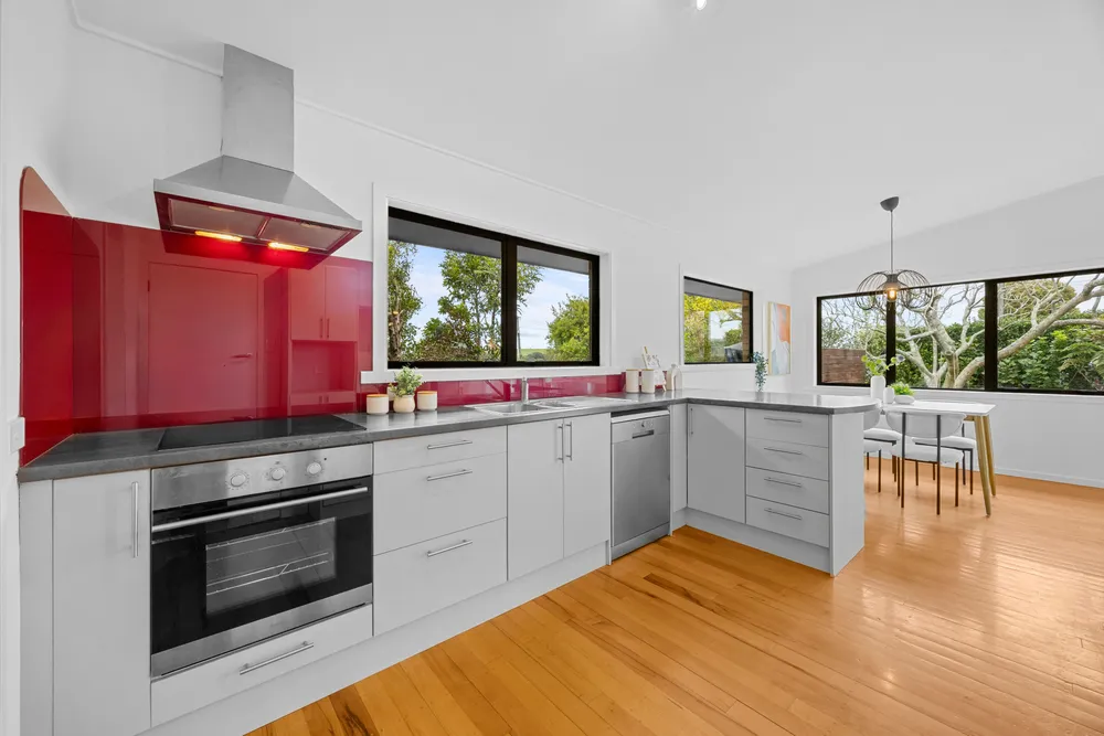 Photos of 100 Ruawai Road