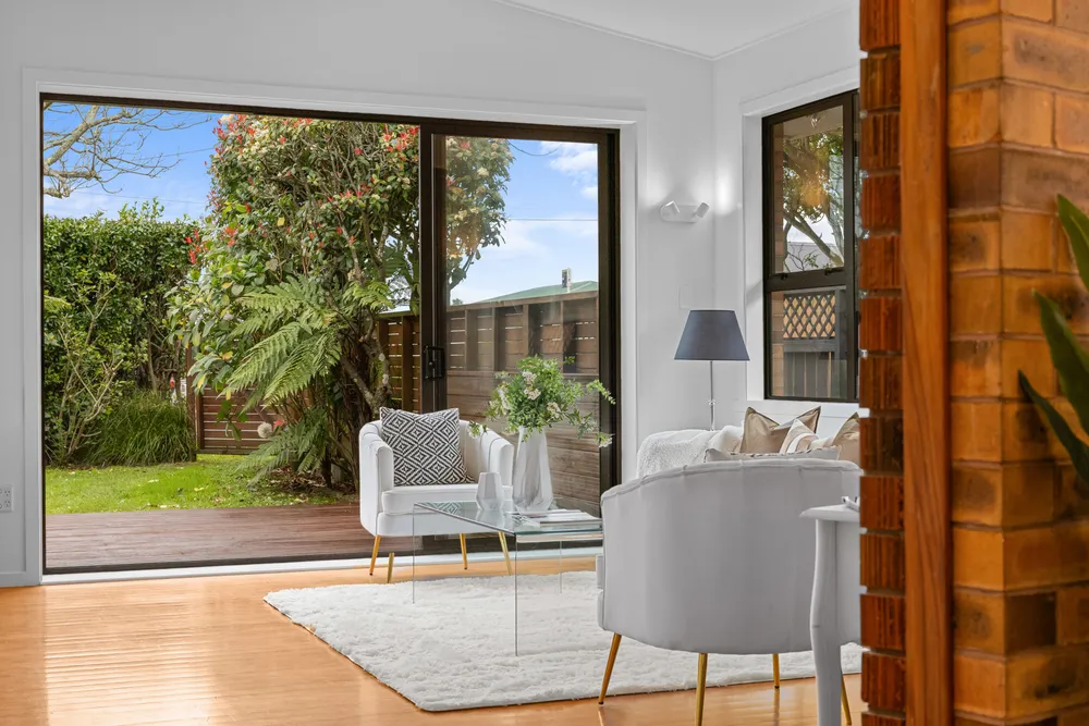 Photos of 100 Ruawai Road