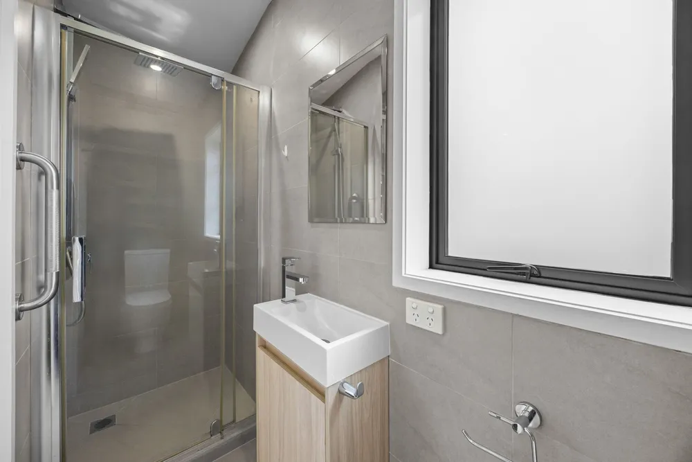 Photos of 100 Ruawai Road