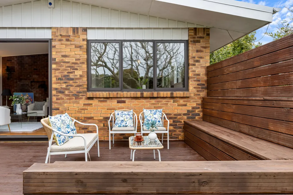 Photos of 100 Ruawai Road