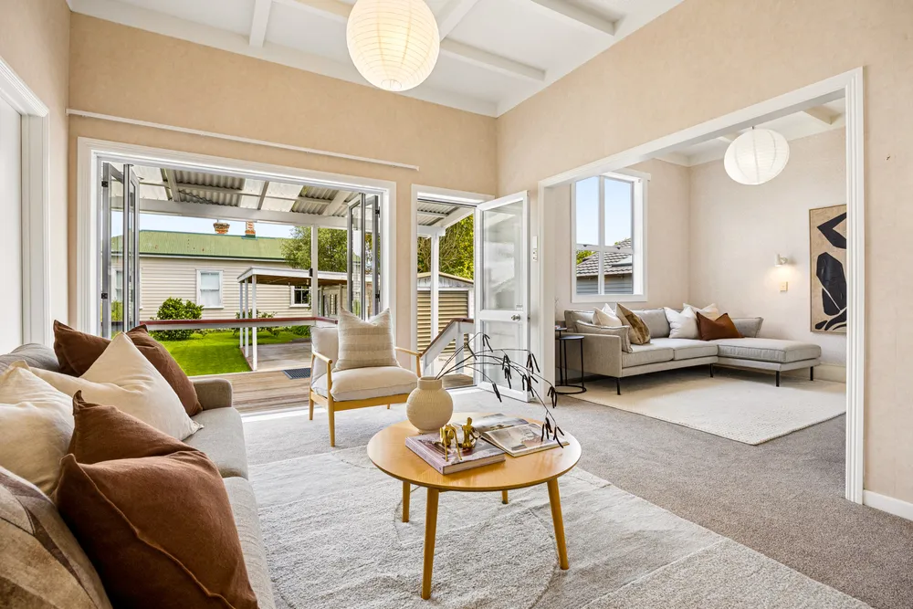 Photos of 5 Kenyon Avenue