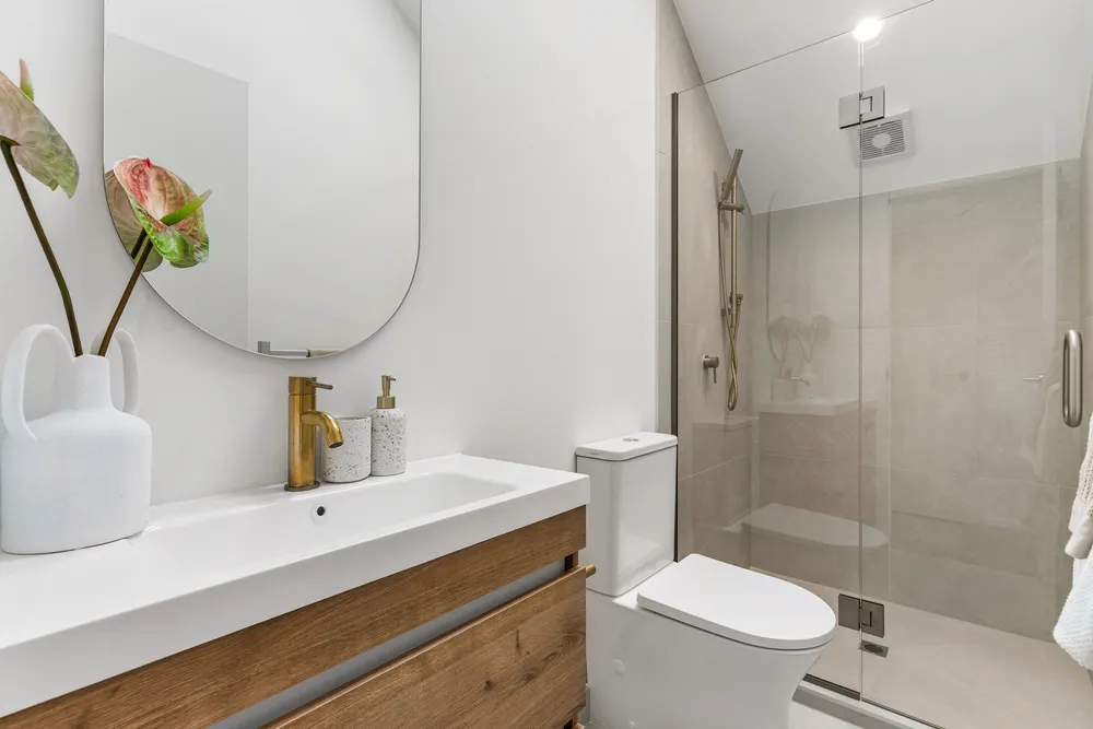 Photos of 240 Rangatira Road