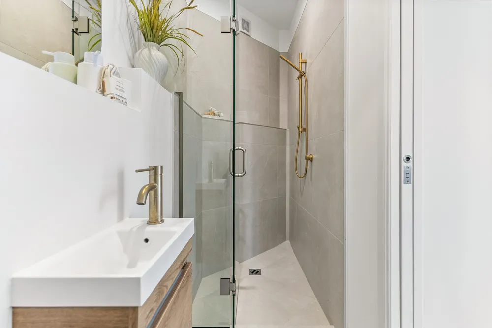 Photos of 240 Rangatira Road