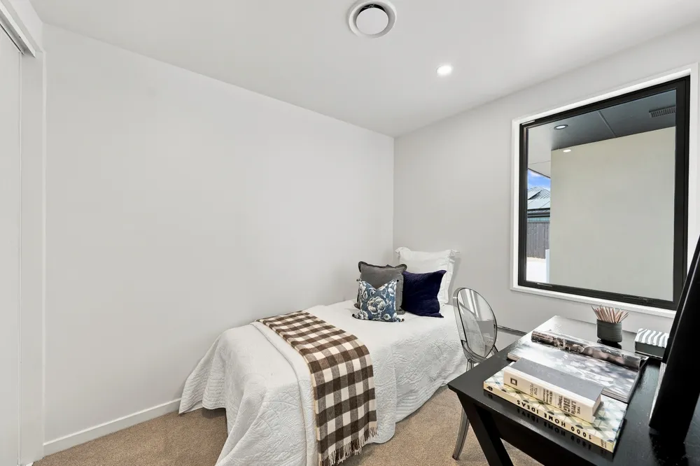 Photos of 135 Ridgeland Way